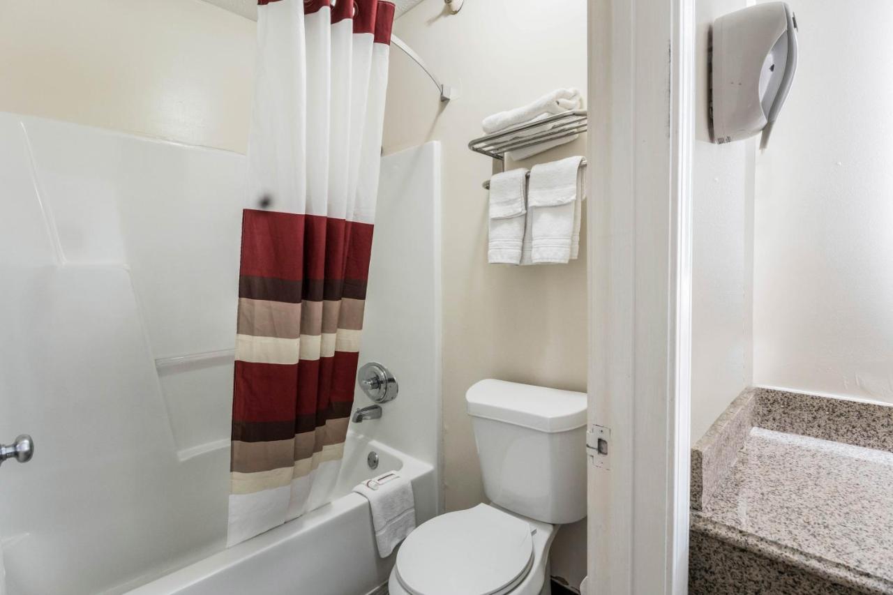 Red Roof Inn Cadiz Εξωτερικό φωτογραφία