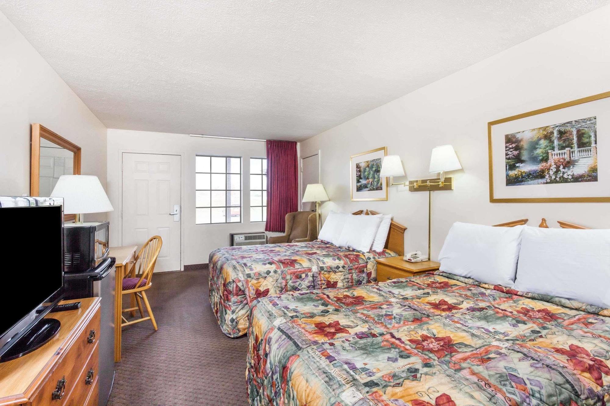 Red Roof Inn Cadiz Εξωτερικό φωτογραφία